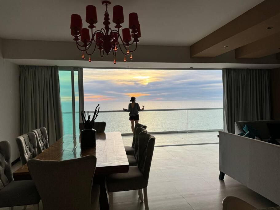 Departamento De Lujo Vista Al Mar Piso 15 Apartment มาซาตลัน ภายนอก รูปภาพ